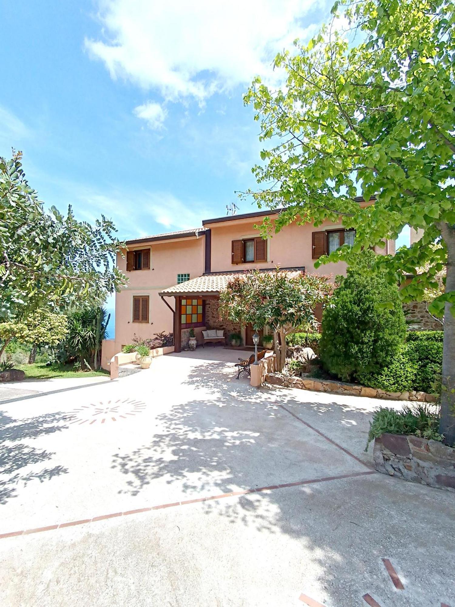 La Casa Di Matilde Bed & Breakfast Gioiosa Marea Exterior photo